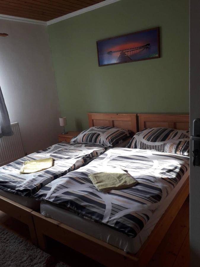 Penzion Na Strelnici Hotel Poděbrady Екстериор снимка